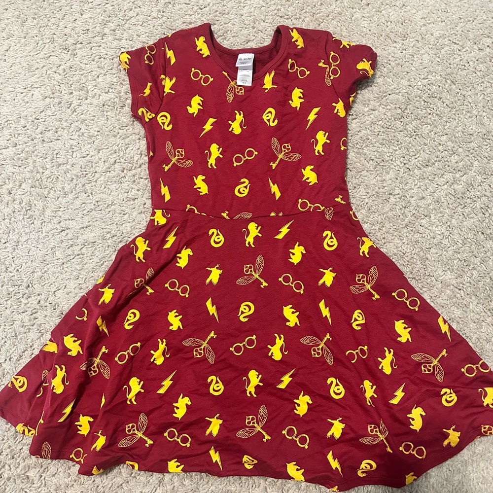 Girl’s Harry Potter-themed dress